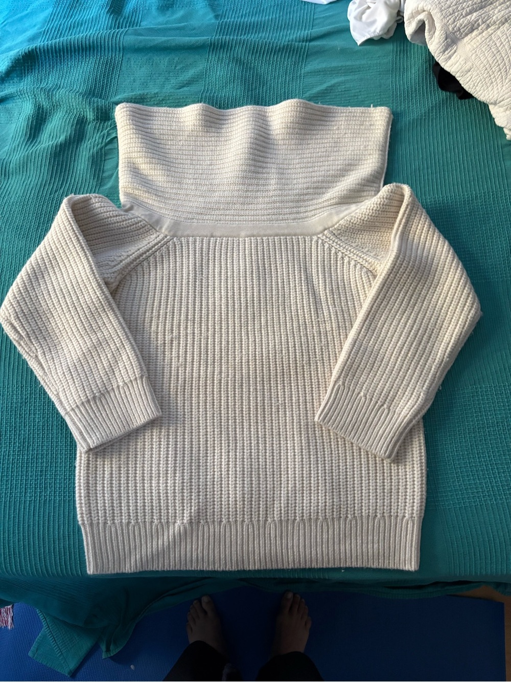 Aritzia - Wilfred Off-the-Shoulder Foldover merino wool Sweater — Cream, LARGE - Picture 16 of 16